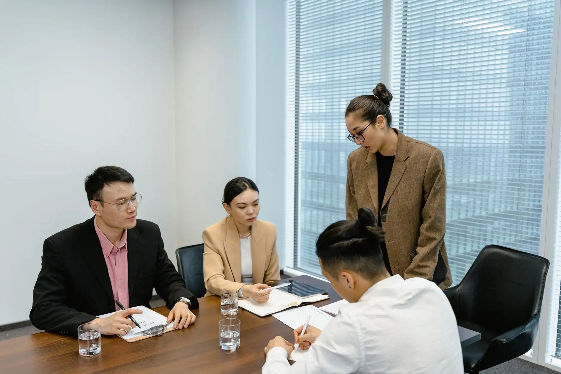 九龙坡区如期美甲店日式与法式美甲工艺差异解析