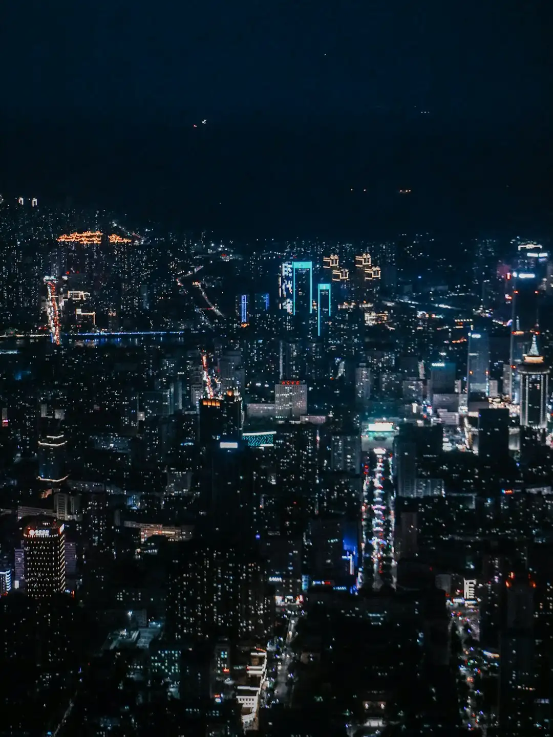 法式美甲与光疗甲技术差异及应用场景解析
