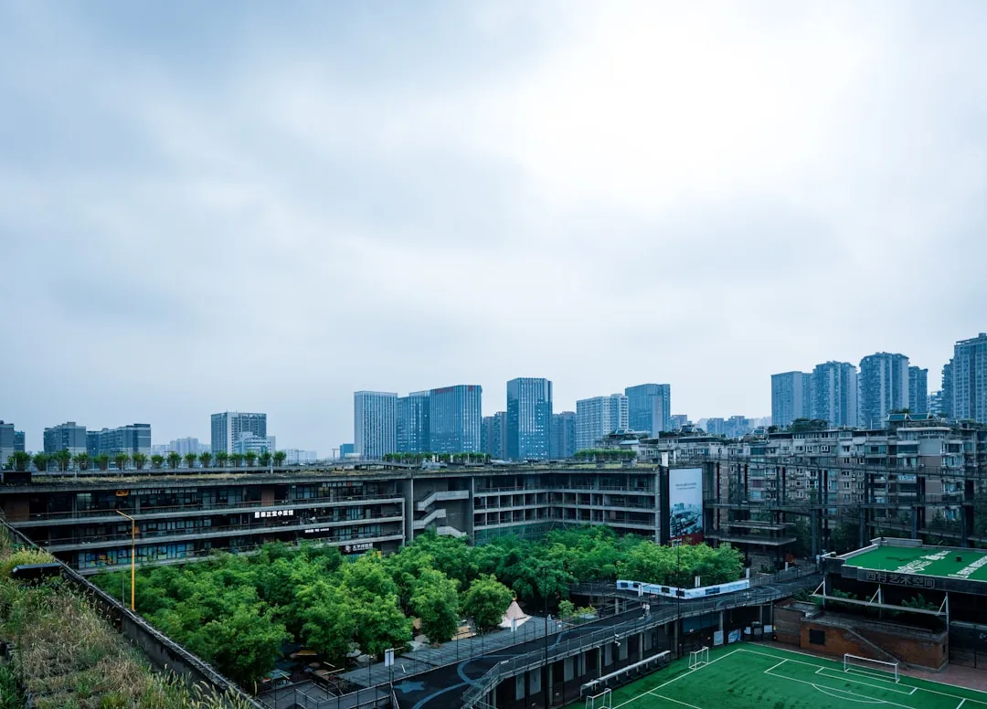 日式美甲与法式美甲工艺对比及选款指南