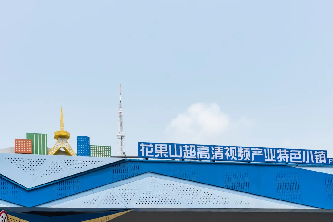 日式美甲与法式美甲工艺对比及持色效果差异分析